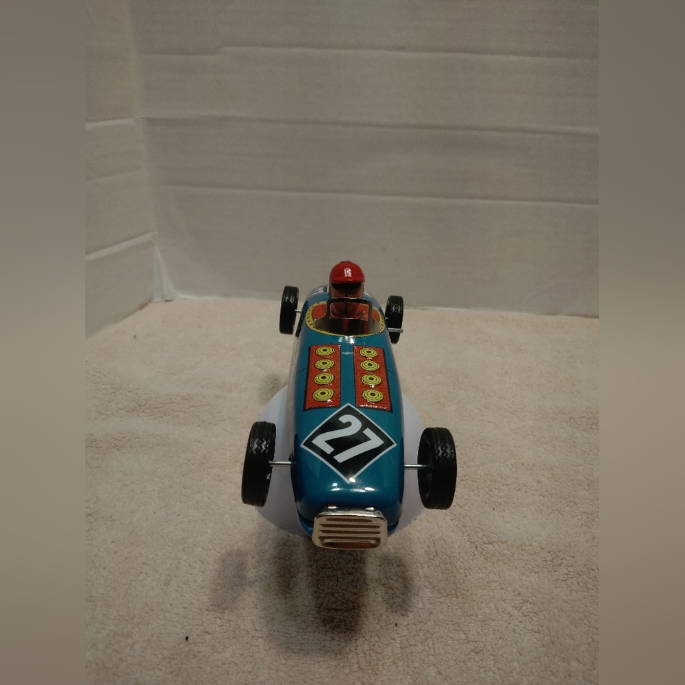 Vintage lotus racing car 27